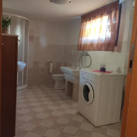 Wilma House בית נופש מסטרה